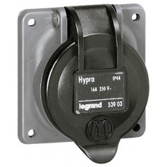 PRISE HYPRA IP44 2P+T 16A LEG/53903