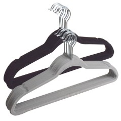 CINTRES METAL EFFET VELOURS X8 COLORIS ASSORTIS